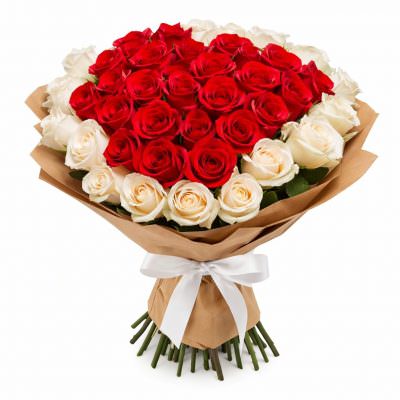 Букет из красных и белых роз «Элегантная страсть»
