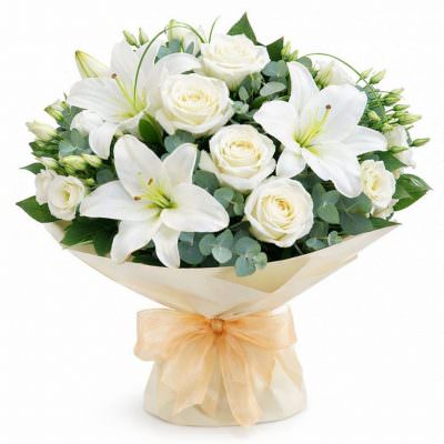 Дизайнерский букет живых цветов «Белый шик»