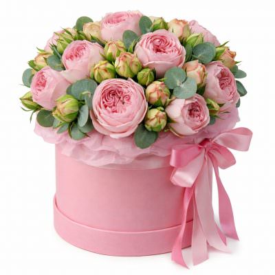 Живые цветы в шляпной коробке «Розовый шик»
