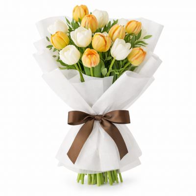 Букет белых и оранжевых тюльпанов «Волшебство утра»