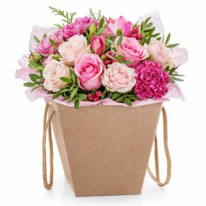 Шляпная коробка «Цветочная Элегия»